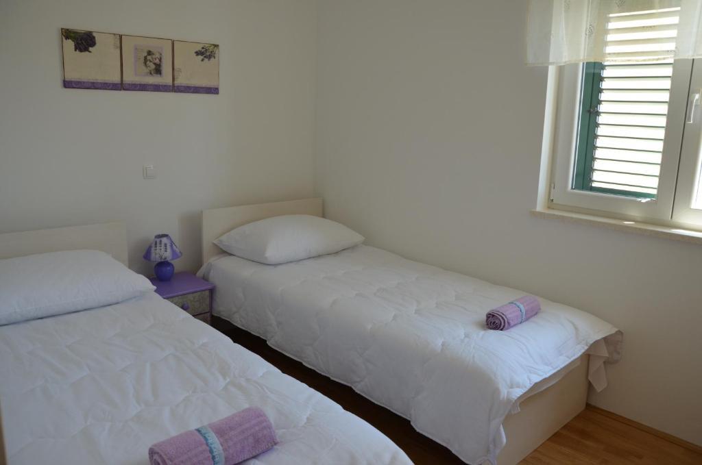Villa Fortudor Milna  Szoba fotó